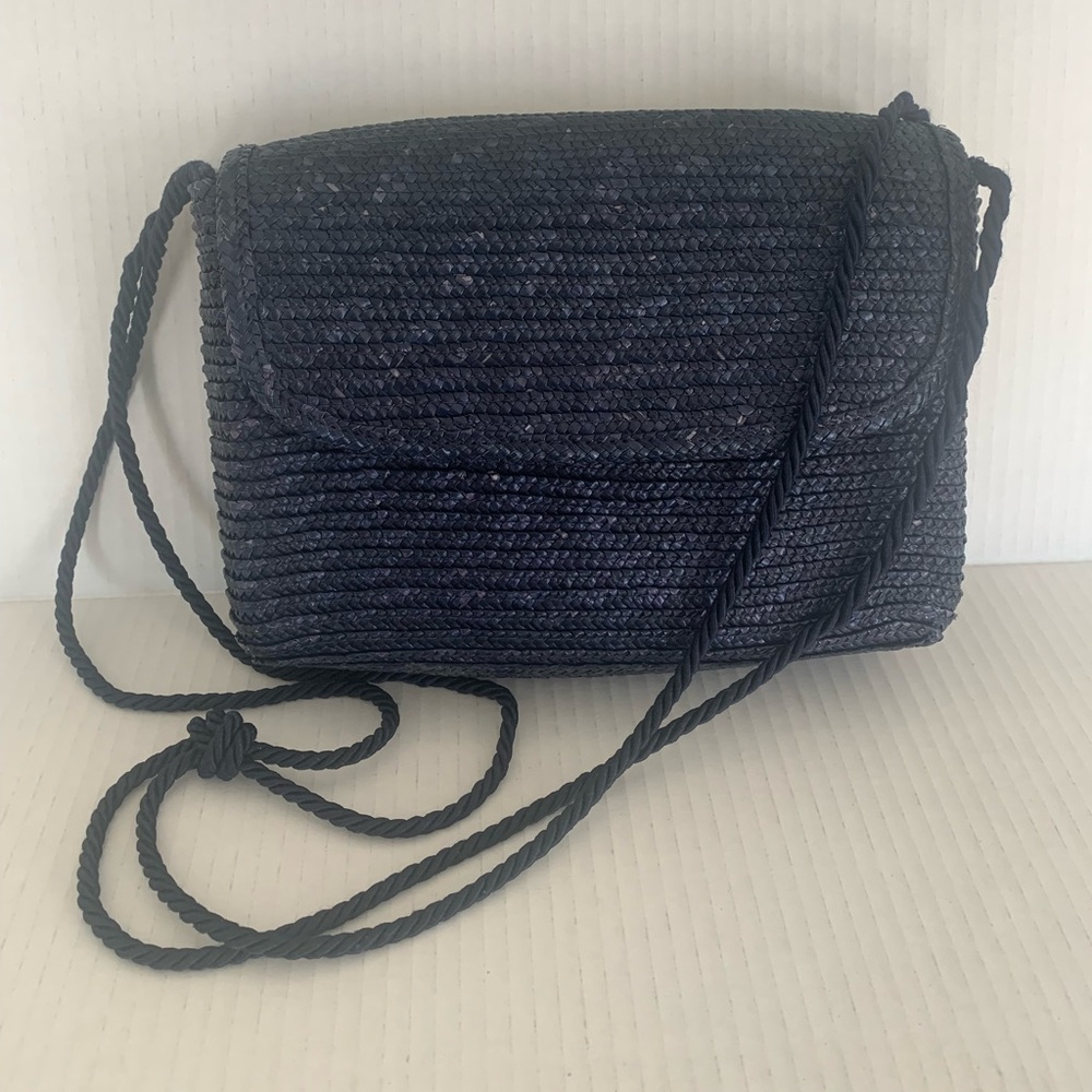 Marshall Fields women’s blue rattan shoulder purse 9.5” x 6.5”